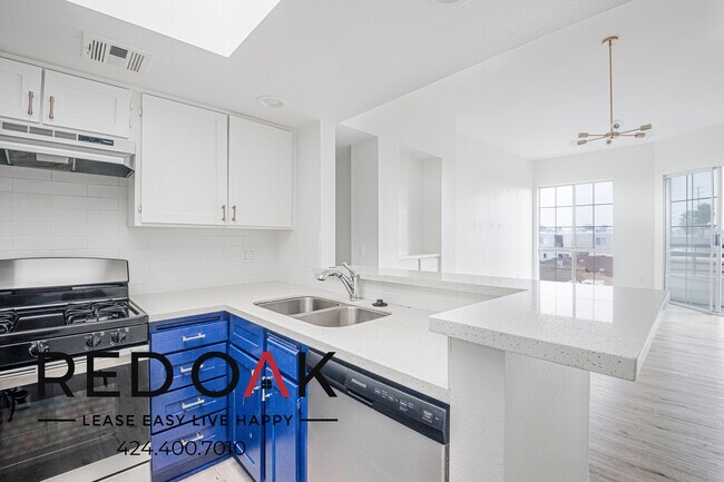 Building Photo - 4320 S Centinela Ave