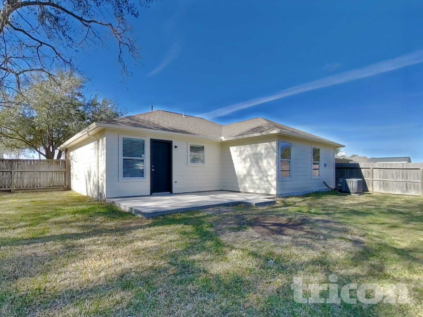 Building Photo - 16229 Summerset Estates Blvd