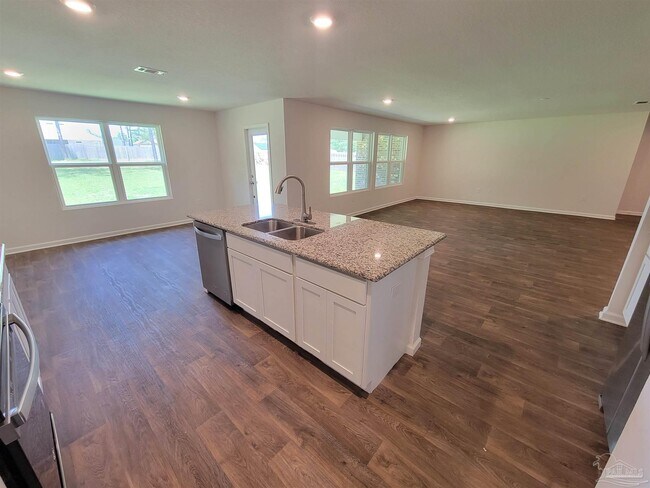 Building Photo - 8016 Twin Cedar Dr