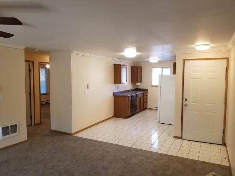 Building Photo - 12480 SW Gingham Ln