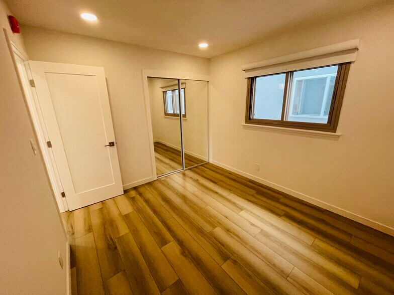 Bedroom #1 - 100 Montreal St