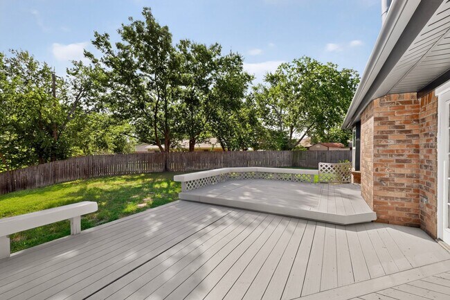 Building Photo - Newly Renovated Home In Watauga Ready To Be Yours!!!!