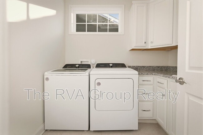 Building Photo - 5025 Rivermere Ln