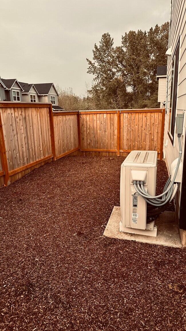 Building Photo - 19724 SW Brandy Ln