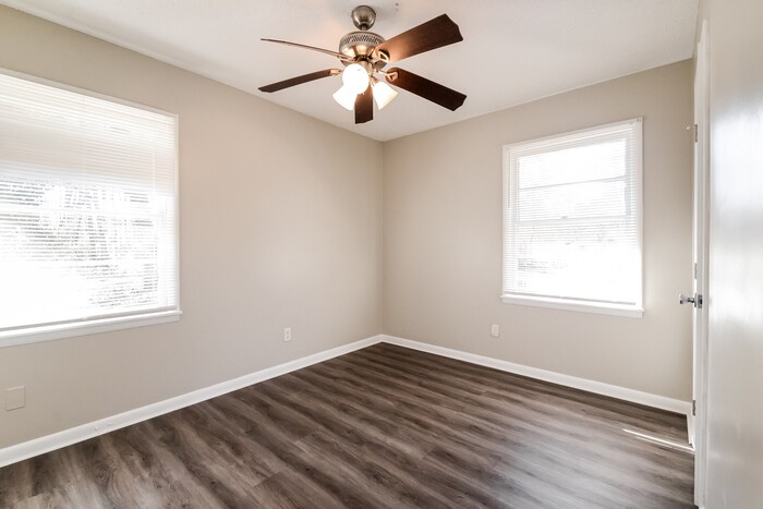 Building Photo - 207 Polly Reed Rd NE