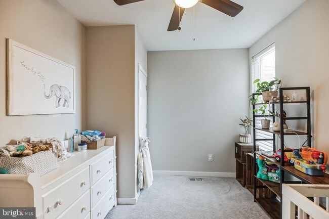 Building Photo - 5454 W Berks St