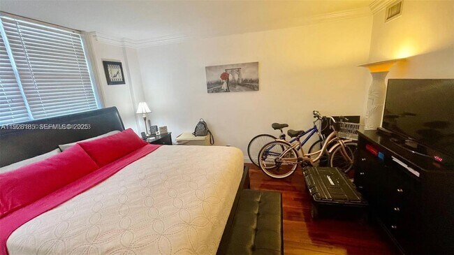 Building Photo - 19390 Collins Ave