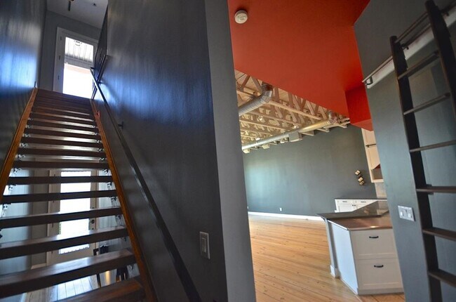 Building Photo - 1324 Taft St