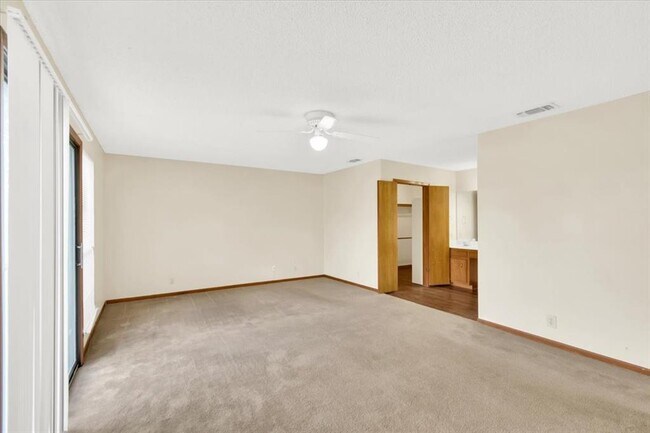 Building Photo - 2015 Mistywood Dr