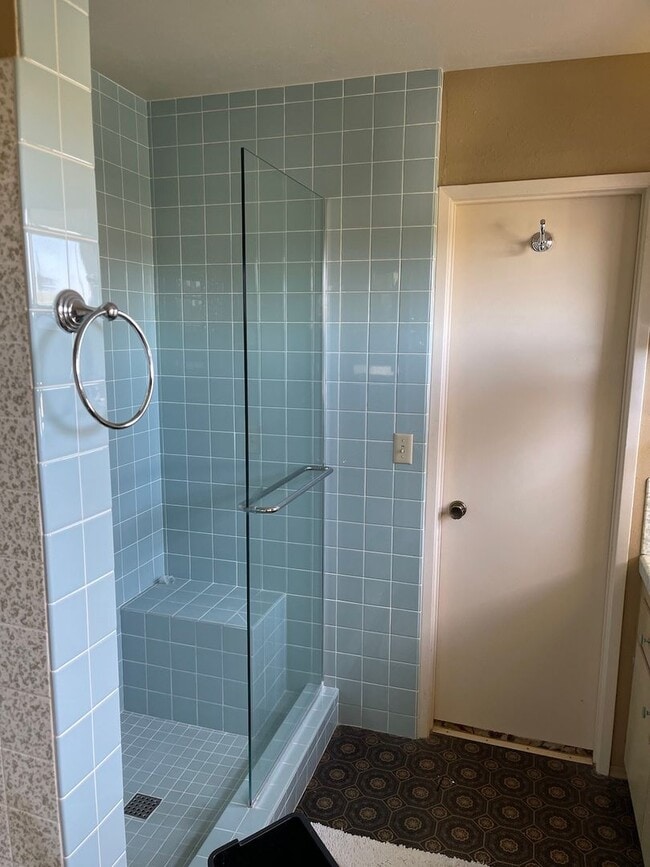 Building Photo - Chula Vista 4.5 Bedrooms and 3 Bathrooms -...