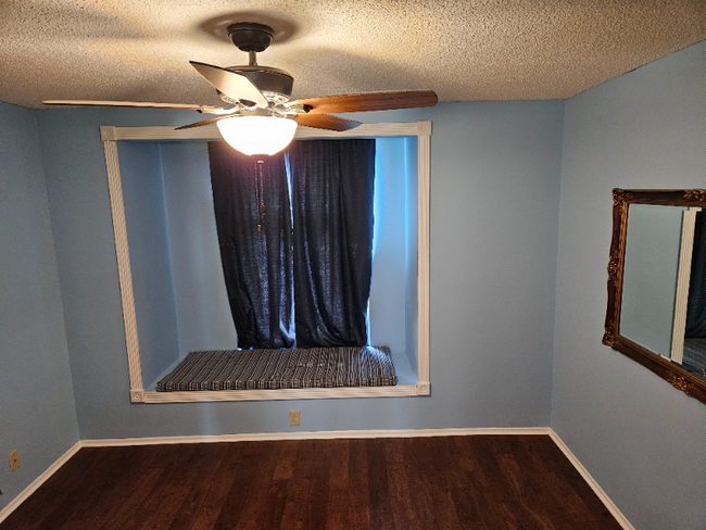 Building Photo - 11644 Hidden Hollow Cir