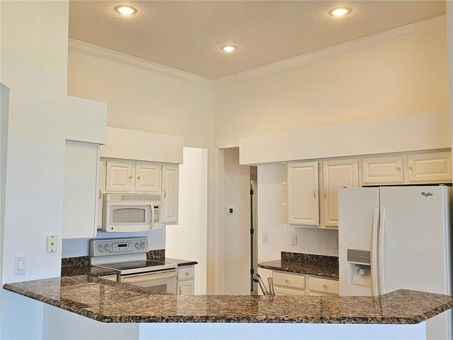 Building Photo - 7209 Colonial Lake Dr