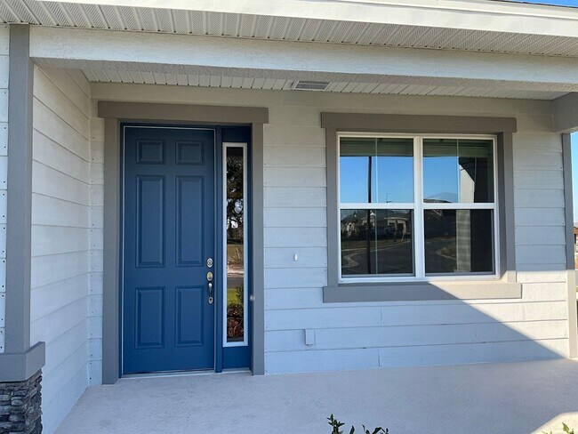 Building Photo - Brand New Home with all the upgrades in an all families community
