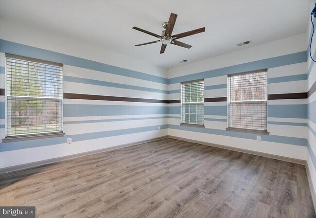 Building Photo - 8390 Ice Crystal Dr