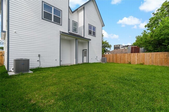 Building Photo - 4619 Stassen St