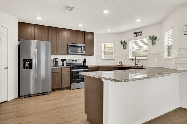 Building Photo - 5510 Blackbird Ln