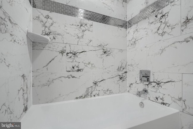 Building Photo - 4204 Red Ridge Way