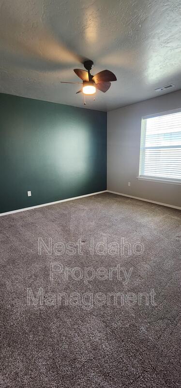 Building Photo - 657 N Manship Ave