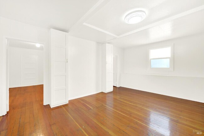 Building Photo - 519 Virginia St