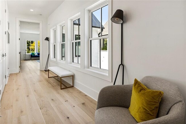 Building Photo - 6715 Halcyon Way