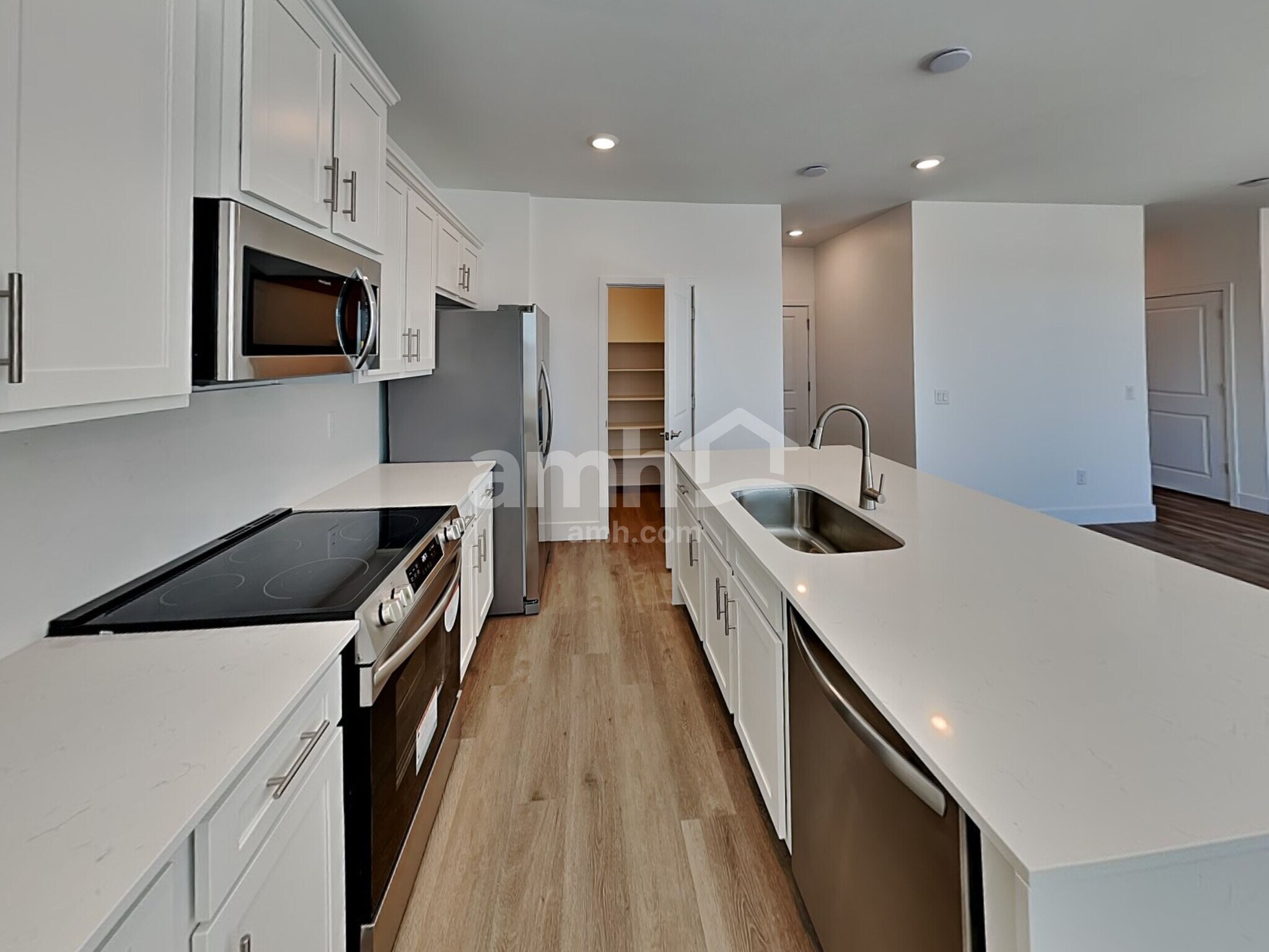 Building Photo - 9551 E Friedel Dr