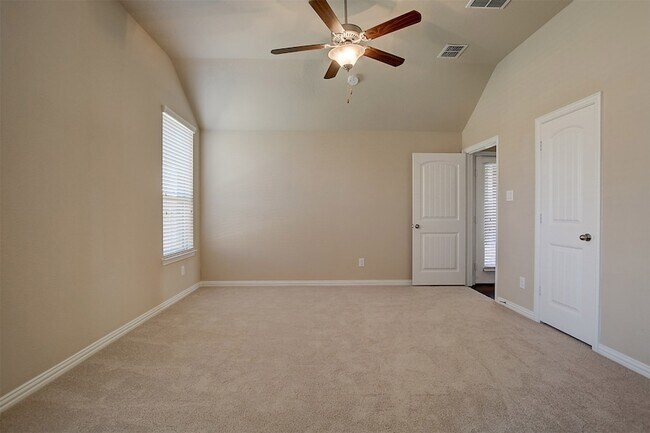 Building Photo - 217 Baldwin Dr