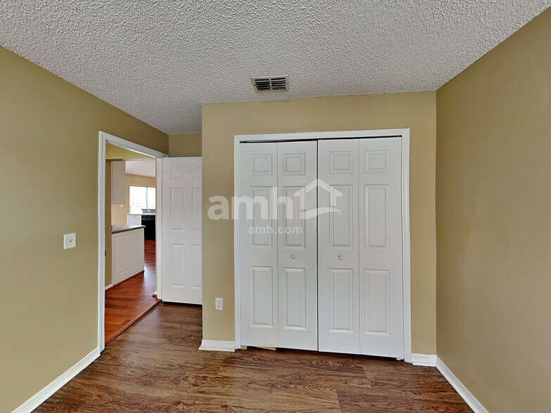 Building Photo - 15628 Greater Groves Blvd
