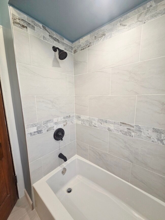 Building Photo - 12051 S Yale Ave