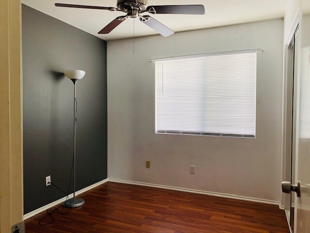 Building Photo - 973 Naples Dr