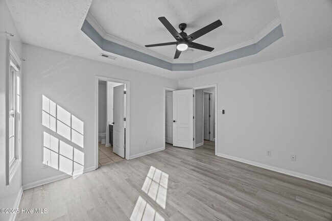 Building Photo - 335 Tall Pine Rd