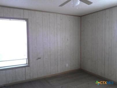 Building Photo - 503 E Dean Ave