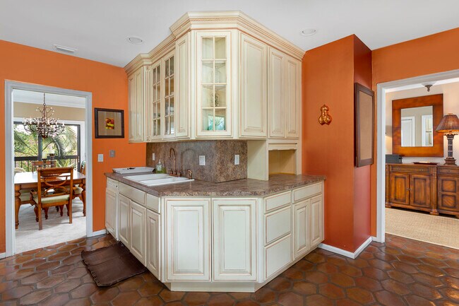 Building Photo - 11355 Pond View Dr