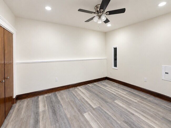 Building Photo - 1637 Haworth-Apt A