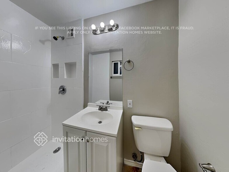 Building Photo - 141 E Millett Ave