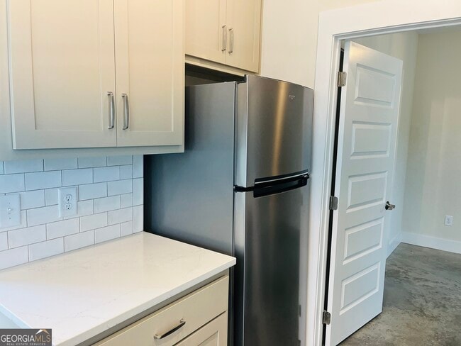 Building Photo - 102 Gardenia Ln