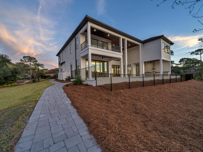 Building Photo - 330 Kelly Plantation Dr