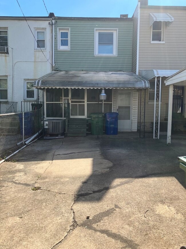 Building Photo - 5049 Chalgrove Ave