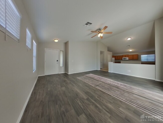 Building Photo - 8053 N 109th Ln