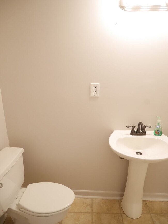 Building Photo - Your Next Home Awaits! Single Family Home ...