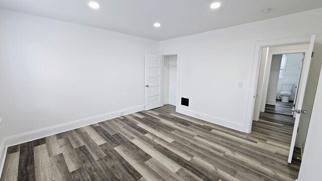 Building Photo - Stunning Renovation with Granite Countertops!