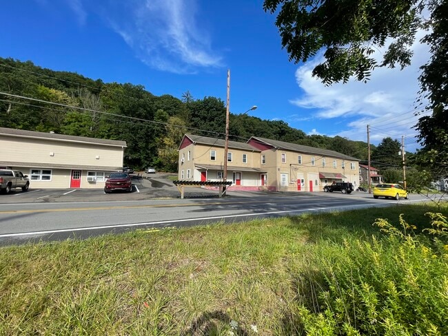 Building Photo - 201 Millville Rd