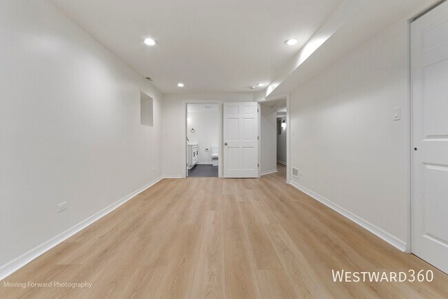 Building Photo - 1138 N Winchester-`1