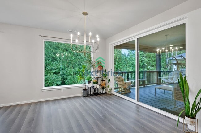 Building Photo - 4 BED & 2.5 SINGLE FAMILY HOUSE FOR RENT