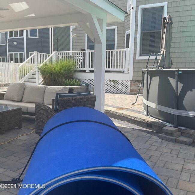 Building Photo - 45 E Pampano Dr