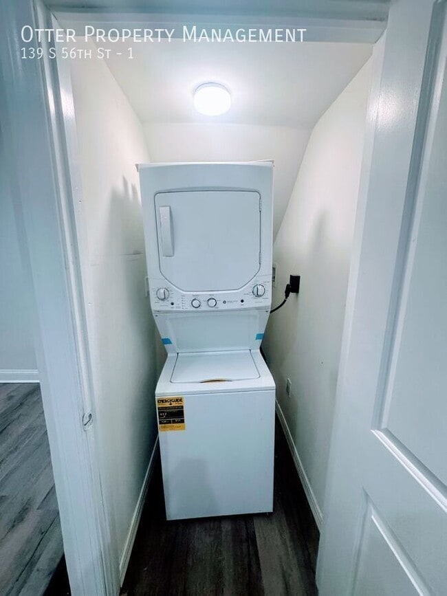 Building Photo - 139 S 56th St