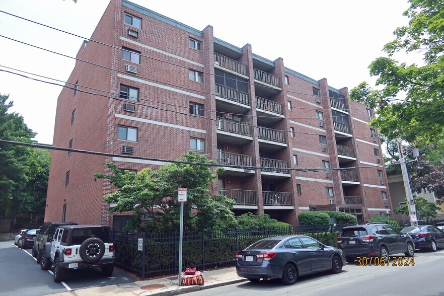 Building - 12 Ellery St