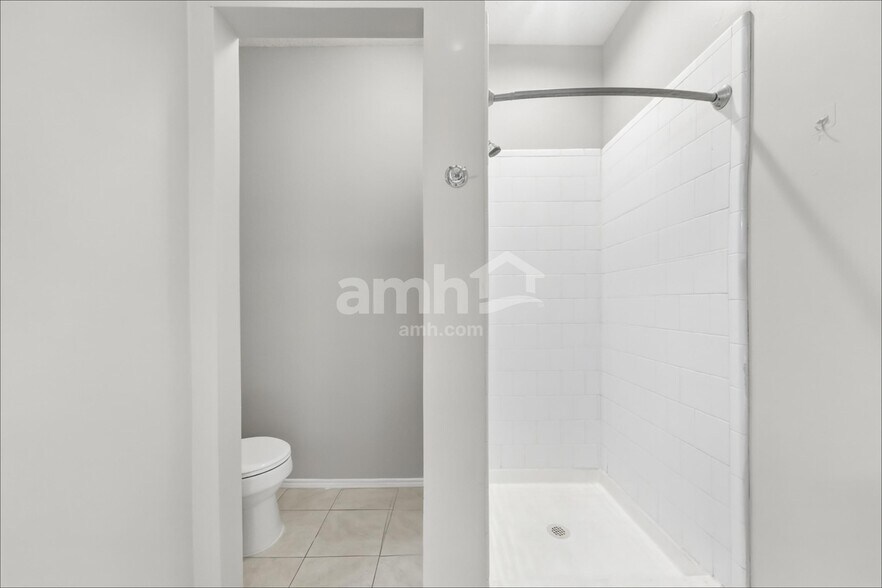 Building Photo - 7808 Orland Park Cir
