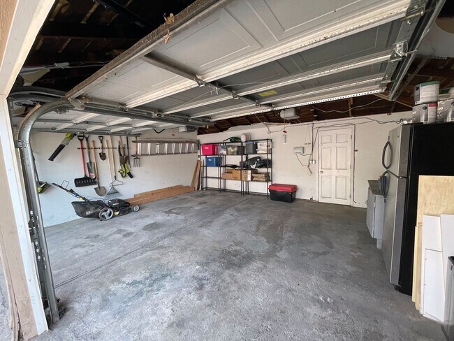 Building Photo - STUNNING Updated Bungalow Home in the West Highlands- Available 8/5!
