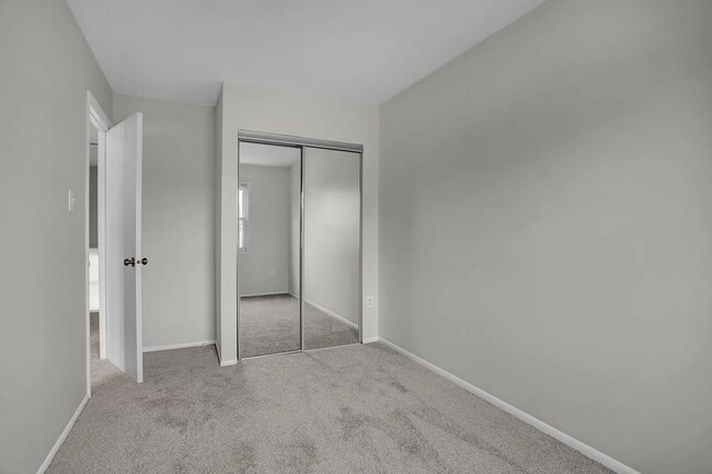 Building Photo - Gorgeous 5 Bedroom In Harford County Ready...