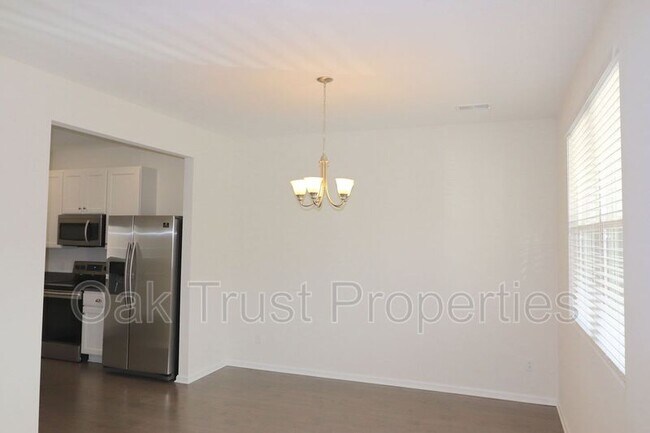 Building Photo - 176 Woodward Rd